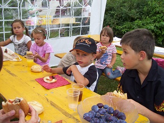 Foto vom Festmahl beim Ferienprogramm